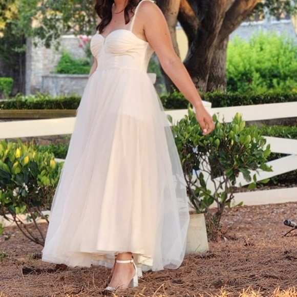 Selfie Leslie White Sleeveless High Low Sundress for Brides - Picture 1 of 2